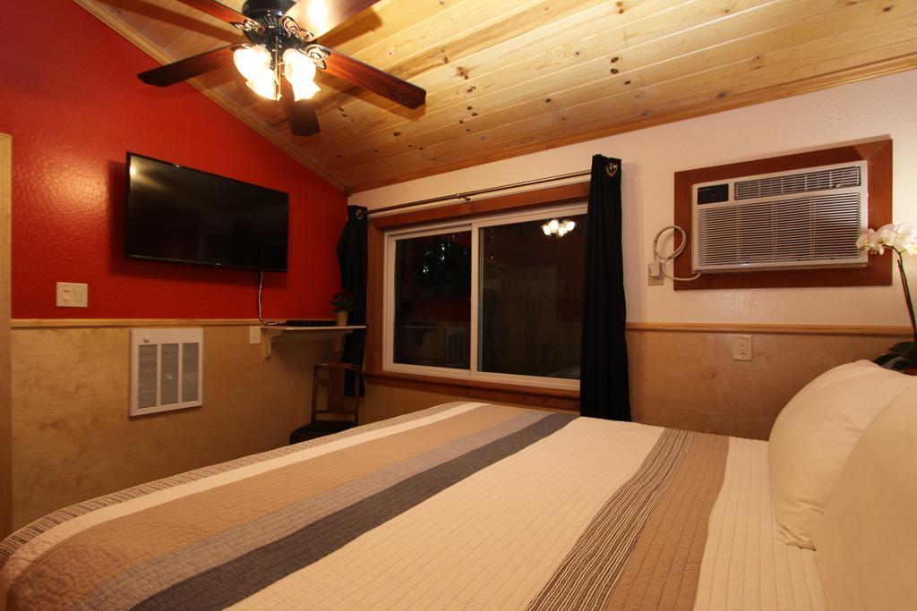 The Woods Hotel - Gay Lgbtq Cabins Guerneville Exterior foto