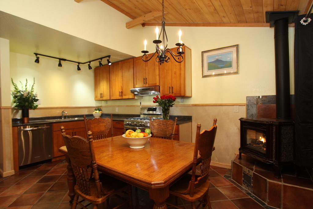 The Woods Hotel - Gay Lgbtq Cabins Guerneville Exterior foto