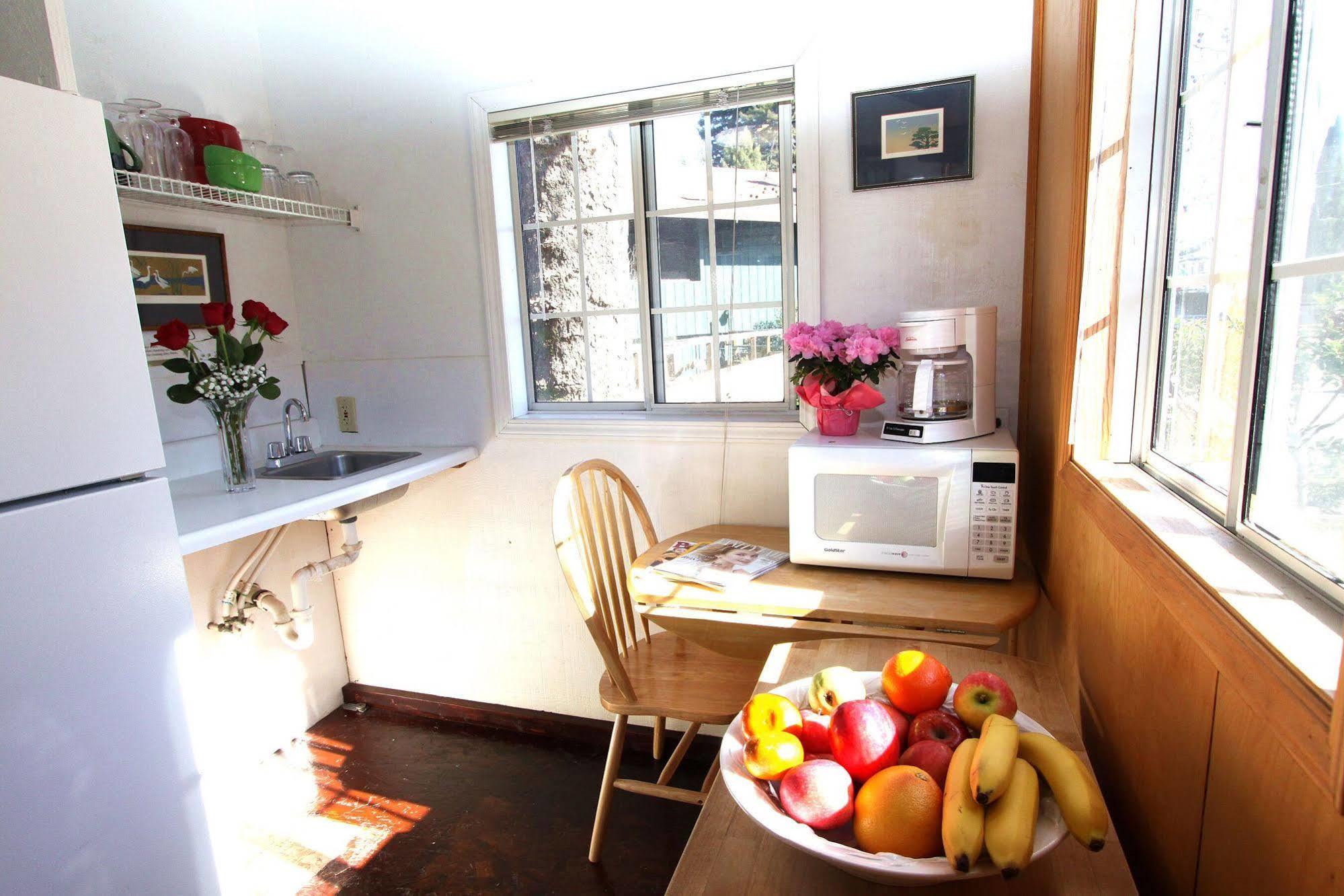 The Woods Hotel - Gay Lgbtq Cabins Guerneville Exterior foto